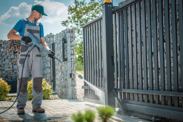 Best Animal Enclosure Cleaning  in Moss Beach, CA